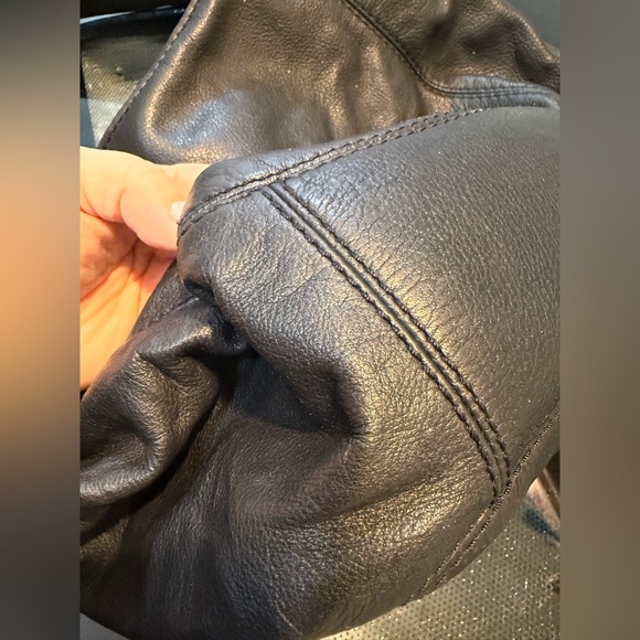 Michael Kors Black Hobo Leather with Gold Accent bag vintage - Picture 5 of 9